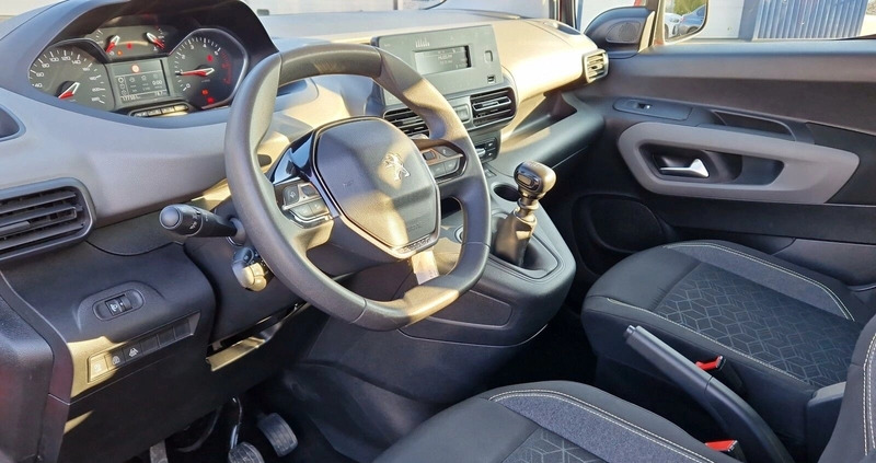 Peugeot Rifter cena 54900 przebieg: 177501, rok produkcji 2019 z Nowe małe 379